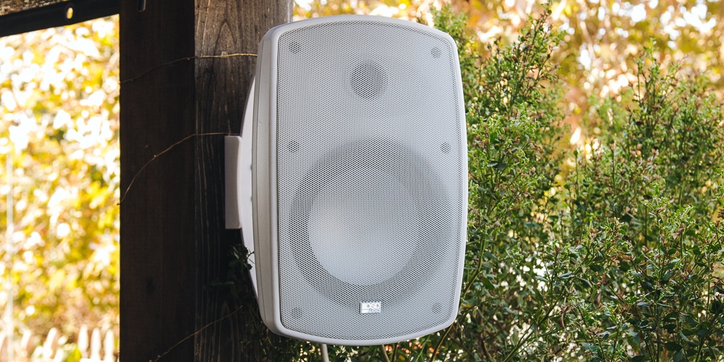 outdoor speakers
